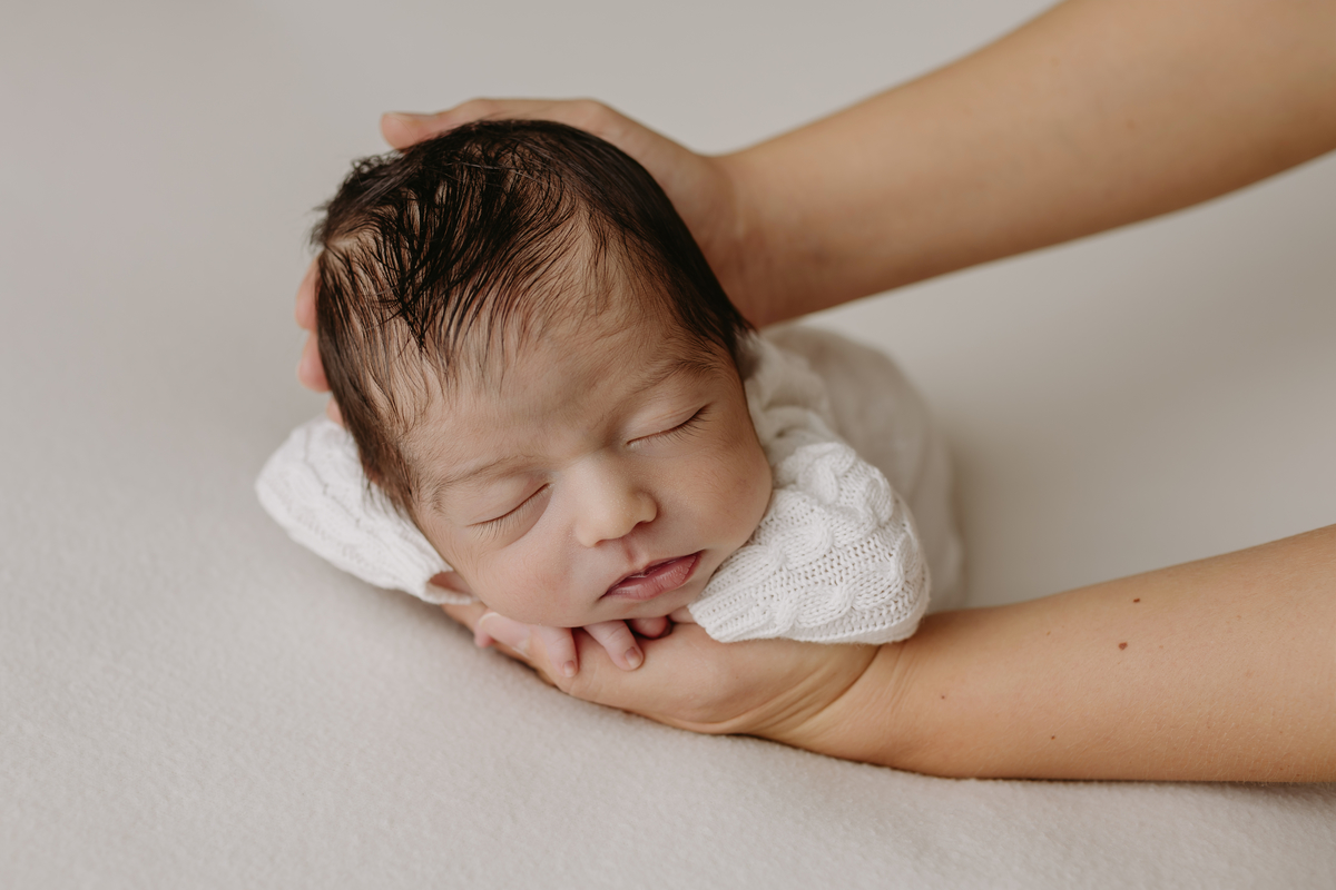fotografia_de_recem_nascido_familia_em_funchal_ilha_da_madeira_estúdio_valquiria_abreu