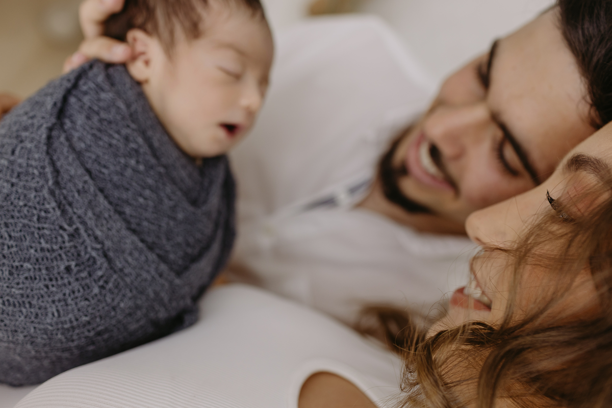 fotografia_de_recem_nascido_familia_em_funchal_ilha_da_madeira_estúdio_valquiria_abreu