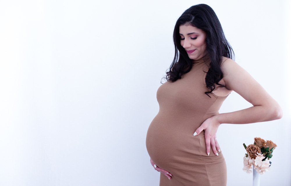 fotografia de recem nascido e pré mamã gestante em funchal ilha da madeira valquiria abreu fotografia sessão bebé fotografia de bebé