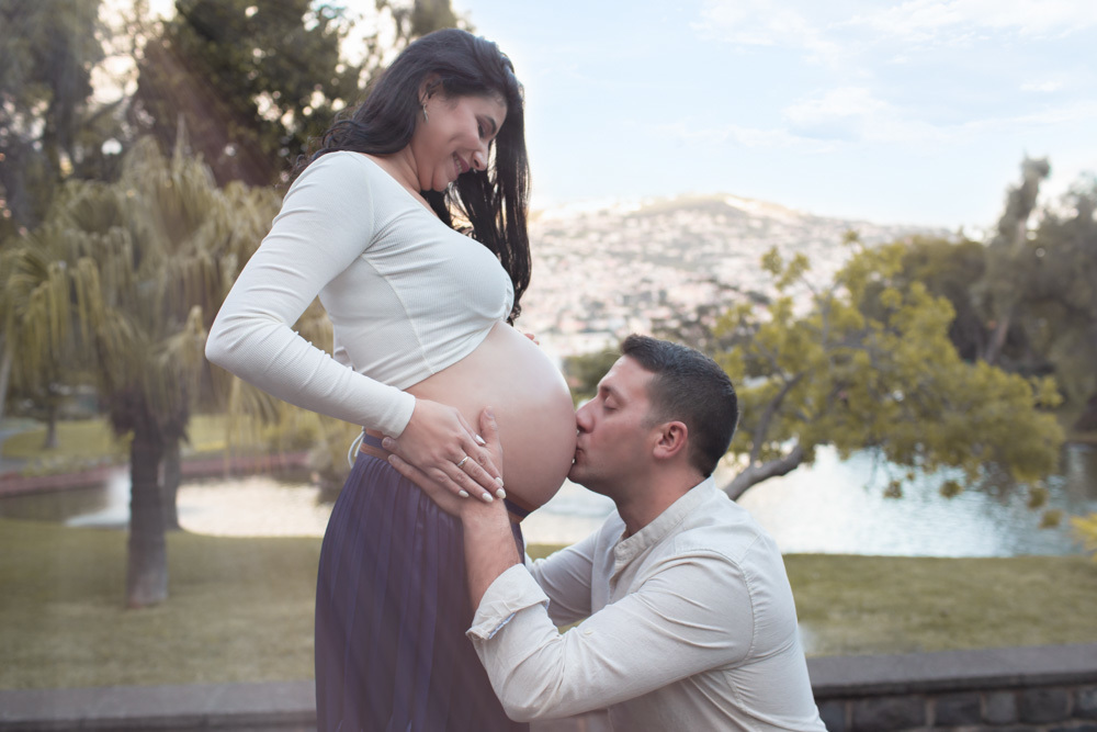 fotografia de recem nascido e pré mamã gestante em funchal ilha da madeira valquiria abreu fotografia sessão bebé fotografia de bebé