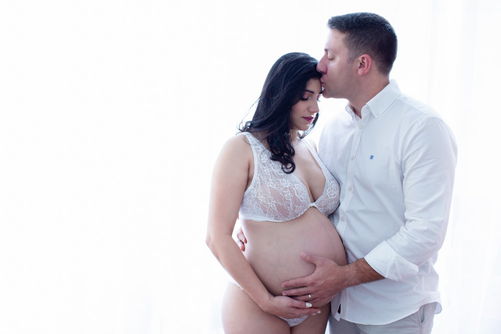 fotografia de recem nascido e pré mamã gestante em funchal ilha da madeira valquiria abreu fotografia sessão bebé fotografia de bebé