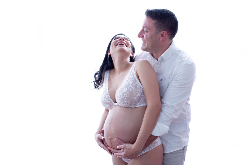 fotografia de recem nascido e pré mamã gestante em funchal ilha da madeira valquiria abreu fotografia sessão bebé fotografia de bebé