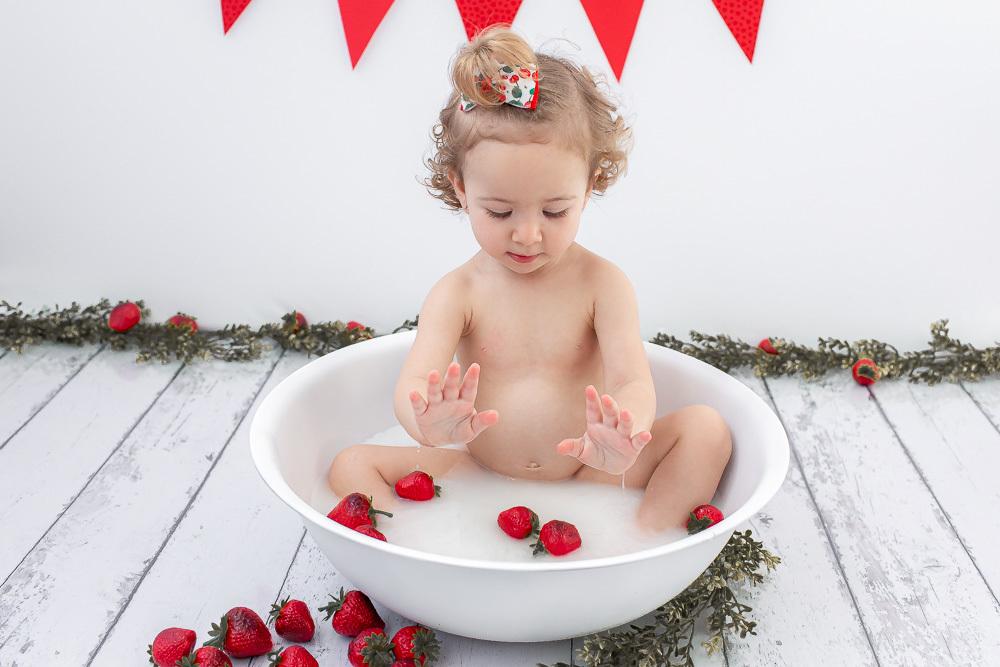 smash the cake milk bath valquiria abreu fotografia estudio funchal ilha da madeira portugal