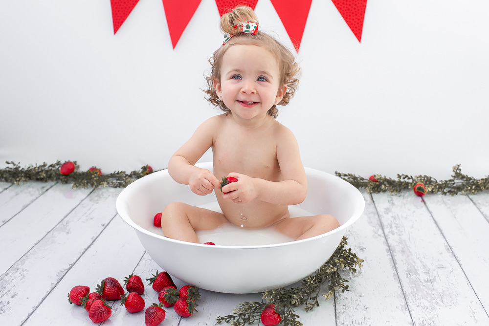 smash the cake milk bath valquiria abreu fotografia estudio funchal ilha da madeira portugal