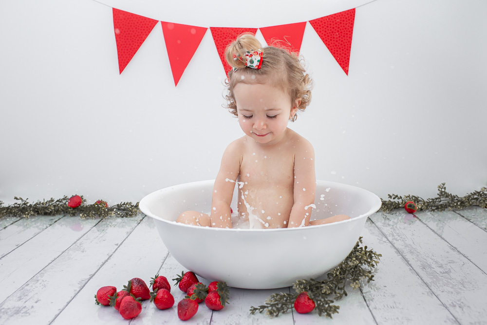 smash the cake milk bath valquiria abreu fotografia estudio funchal ilha da madeira portugal