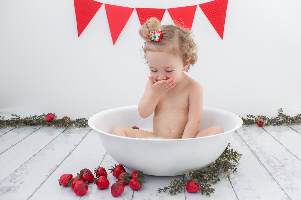 smash the cake milk bath valquiria abreu fotografia estudio funchal ilha da madeira portugal