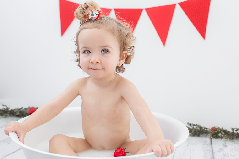 smash the cake milk bath valquiria abreu fotografia estudio funchal ilha da madeira portugal