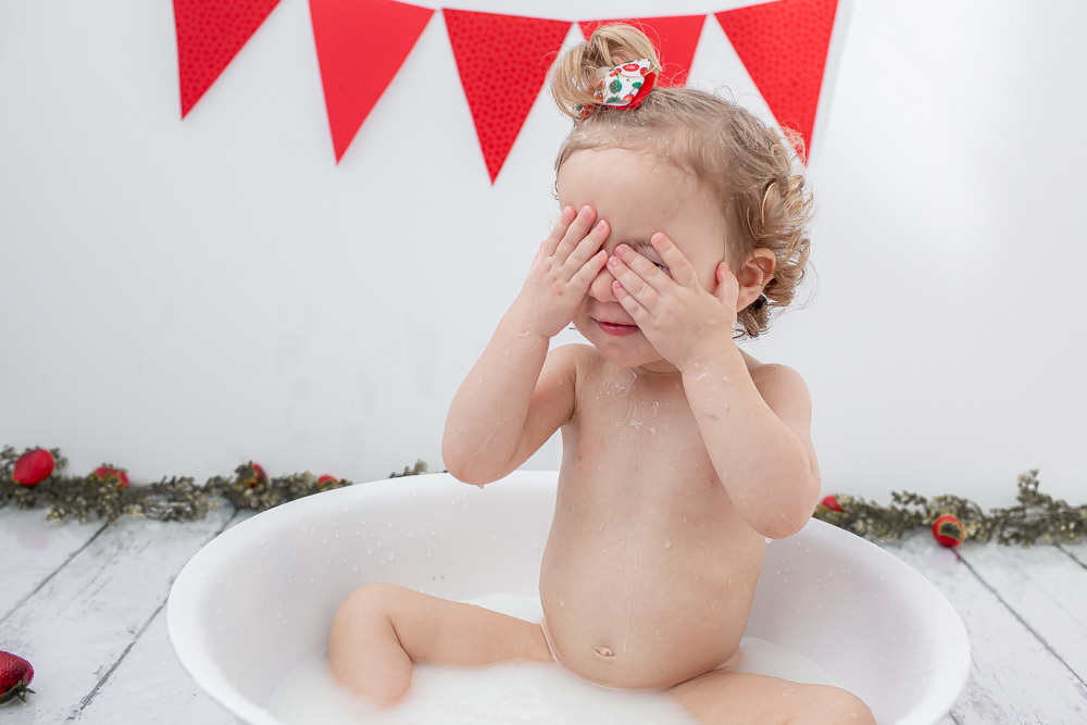 smash the cake milk bath valquiria abreu fotografia estudio funchal ilha da madeira portugal