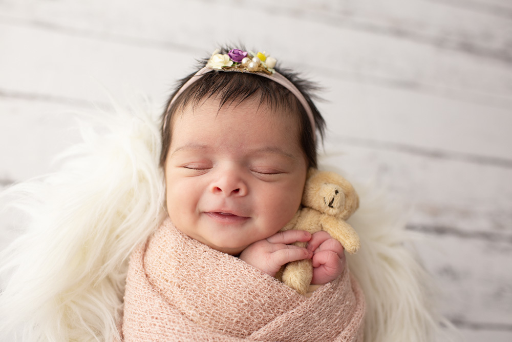 fotografia de recem nascido em funchal ilha da madeira estúdio valquiria abreu