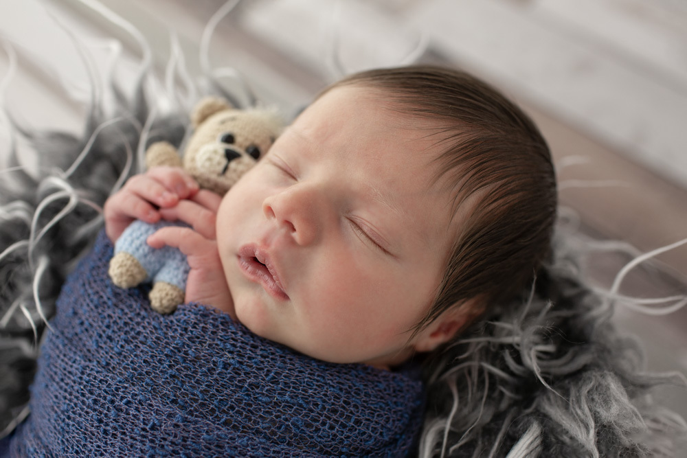 fotografia de recem nascido em funchal ilha da madeira estúdio valquiria abreu