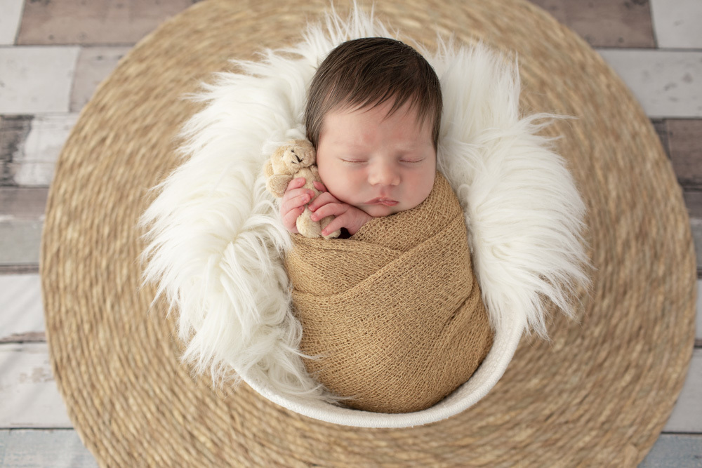fotografia de recem nascido em funchal ilha da madeira estúdio valquiria abreu