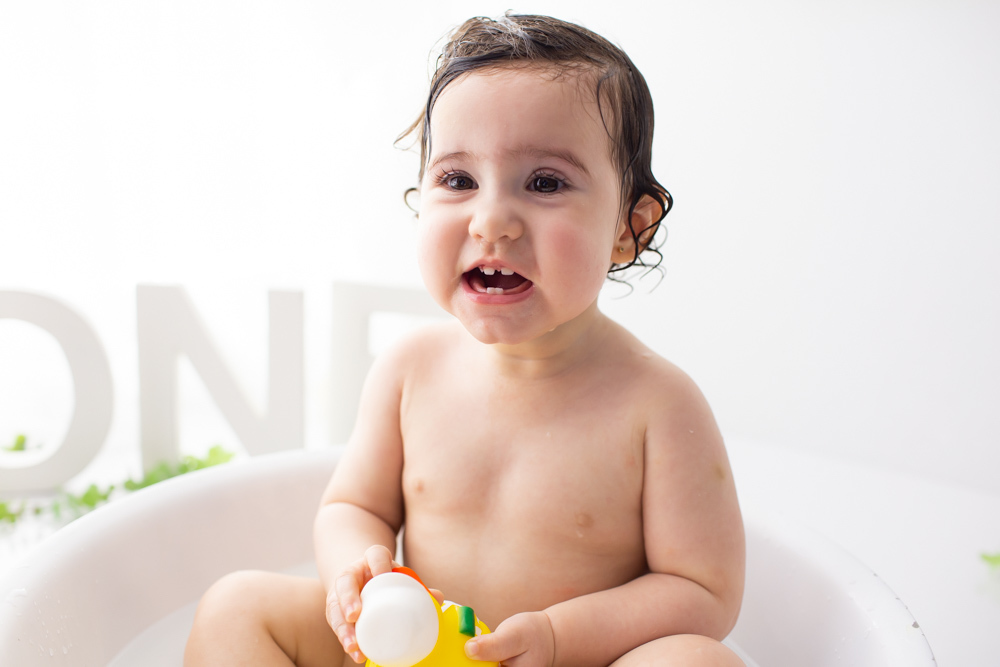 smash the cake milk bath valquiria abreu fotografia estudio funchal ilha da madeira 