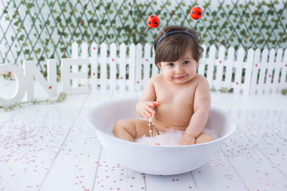smash the cake milk bath valquiria abreu fotografia estudio funchal ilha da madeira portugal