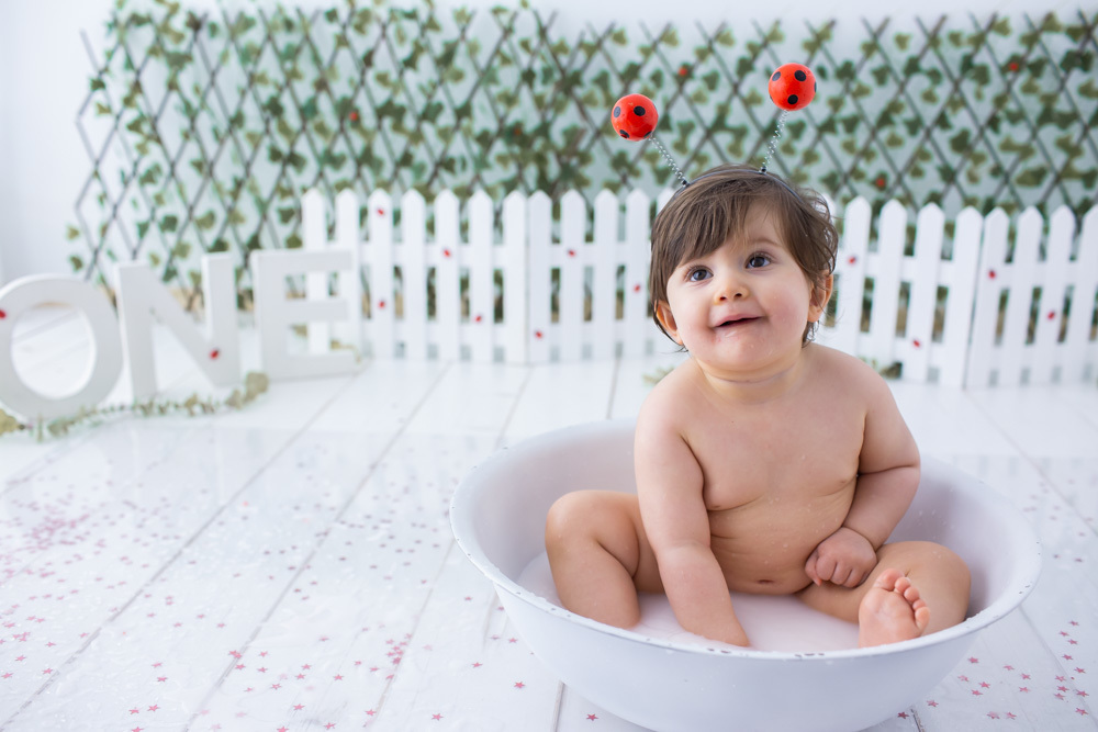 smash the cake milk bath valquiria abreu fotografia estudio funchal ilha da madeira portugal