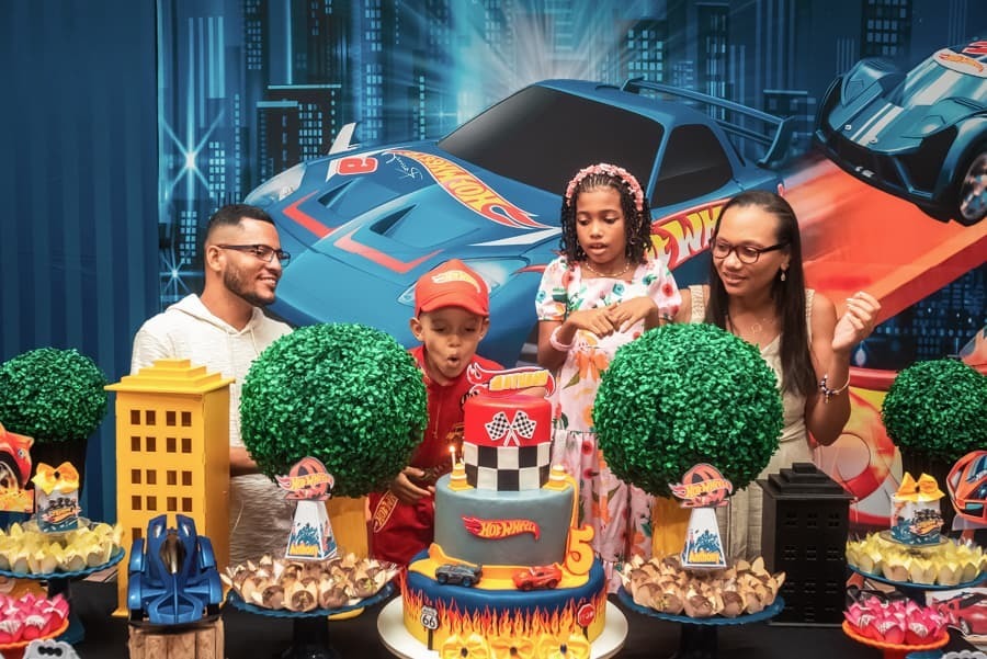 Família-reúne-se-para-o-aniversário-de-Antony