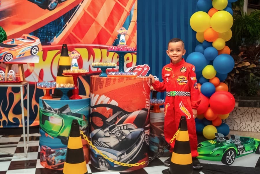 Antony-completa-5-anos-em-festa-temática