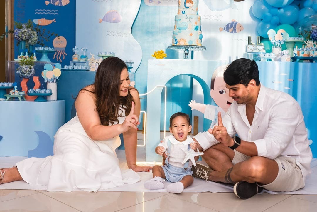 Carinho-e-amor:-fotografia-infantil-do-aniversariante-e-família