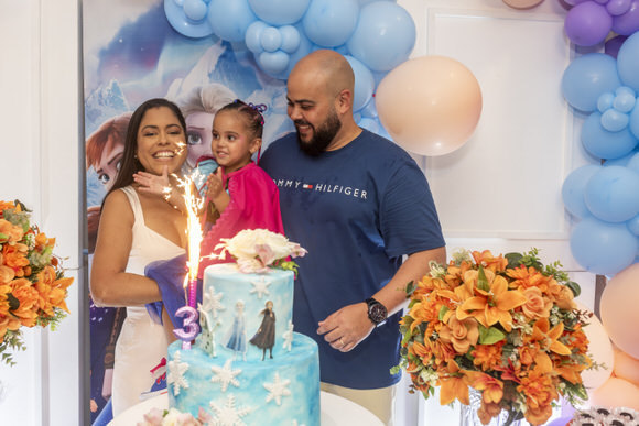 os-parabéns-de-Laura-no-seu aniversário