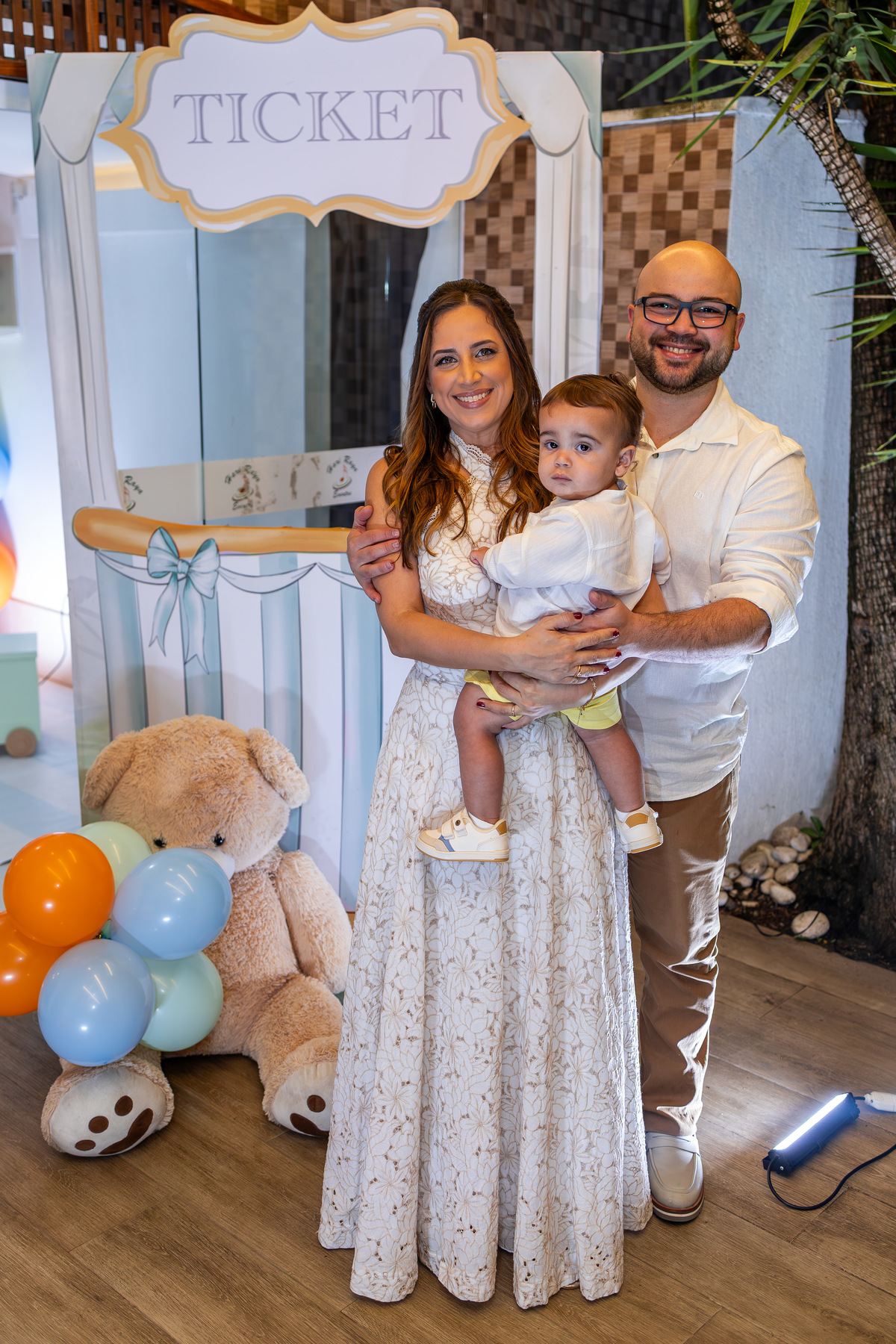 Família feliz fotografia aniversário 1 ano Hariraya Eventos Feira de Santana