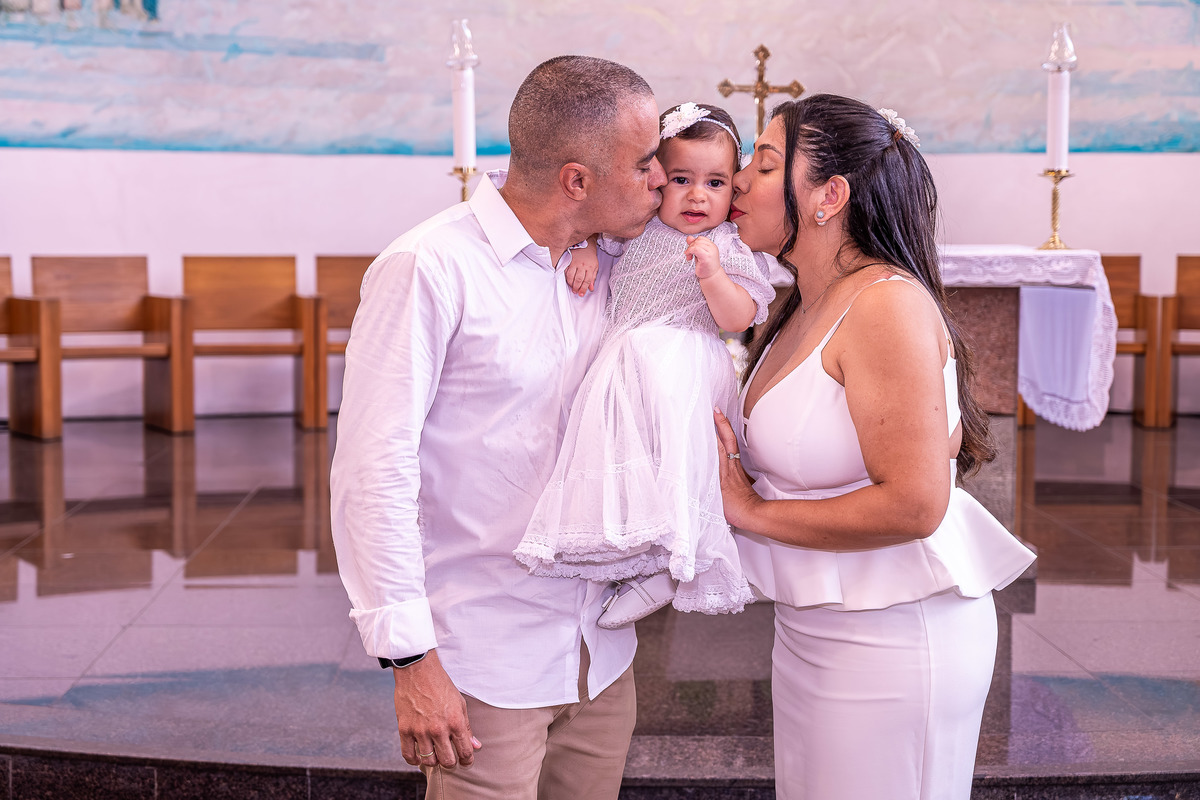 Laura e seus pais no dia do batizado, Salvador – Pipoca Doce Fotos