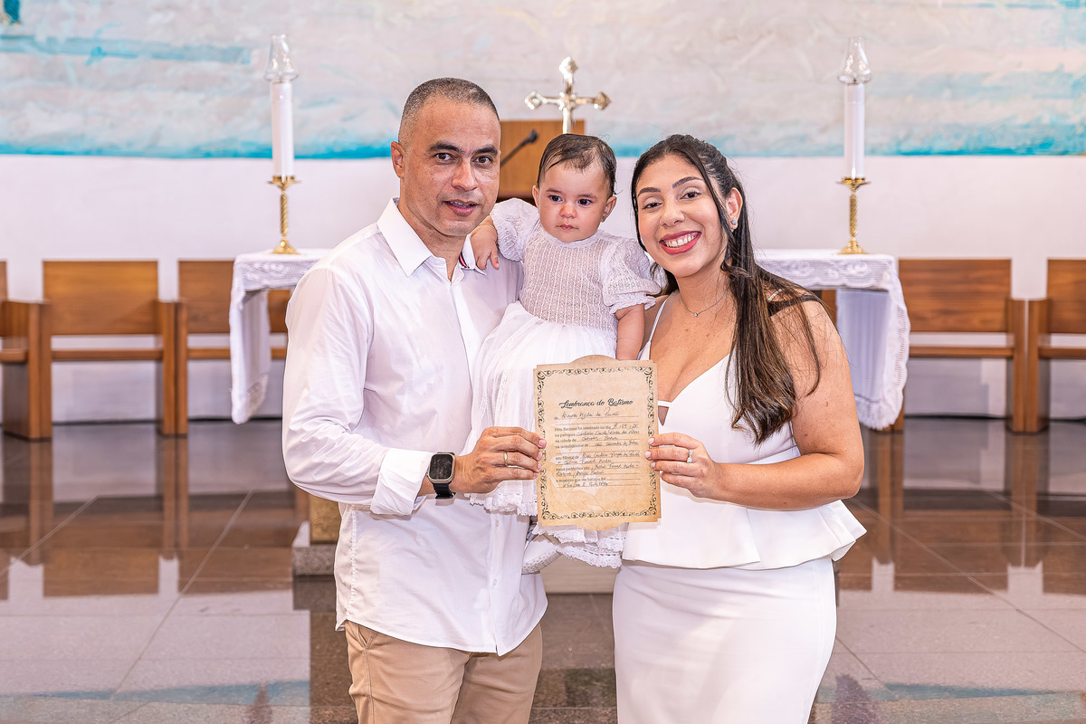 Foto de família completa no batizado de Laura no Santuário de Irmã Dulce