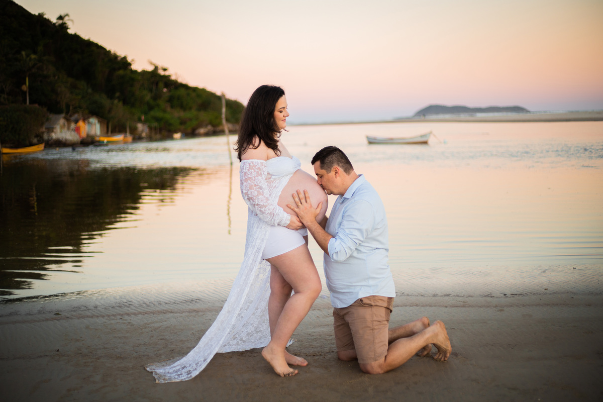 ensaio de gestante Praia Guarda do Embaú