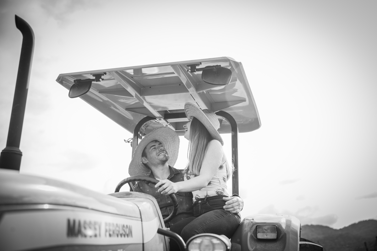 ensaio de casal com trator