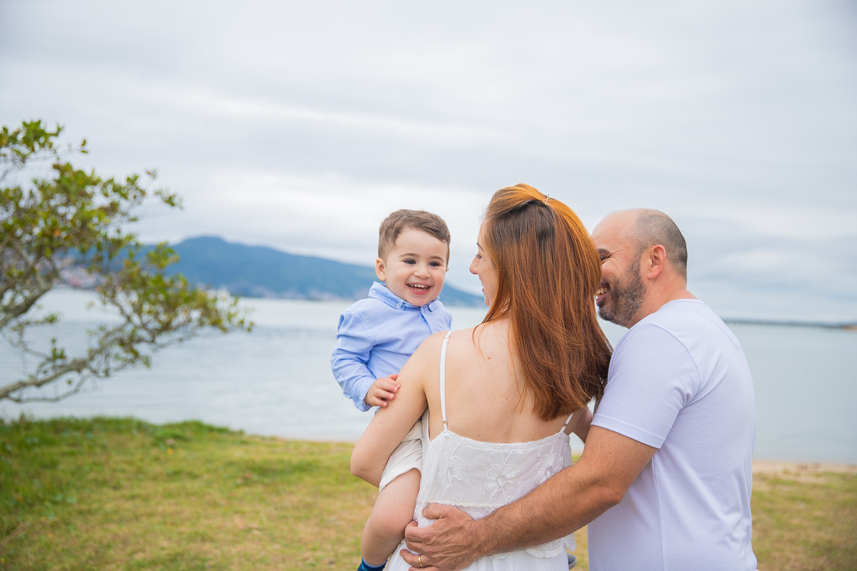 ensaio de família na praia
