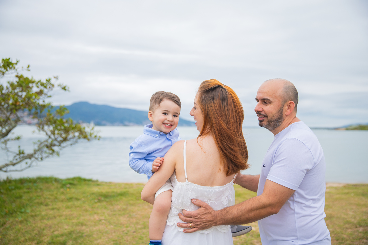 ensaio de família na praia