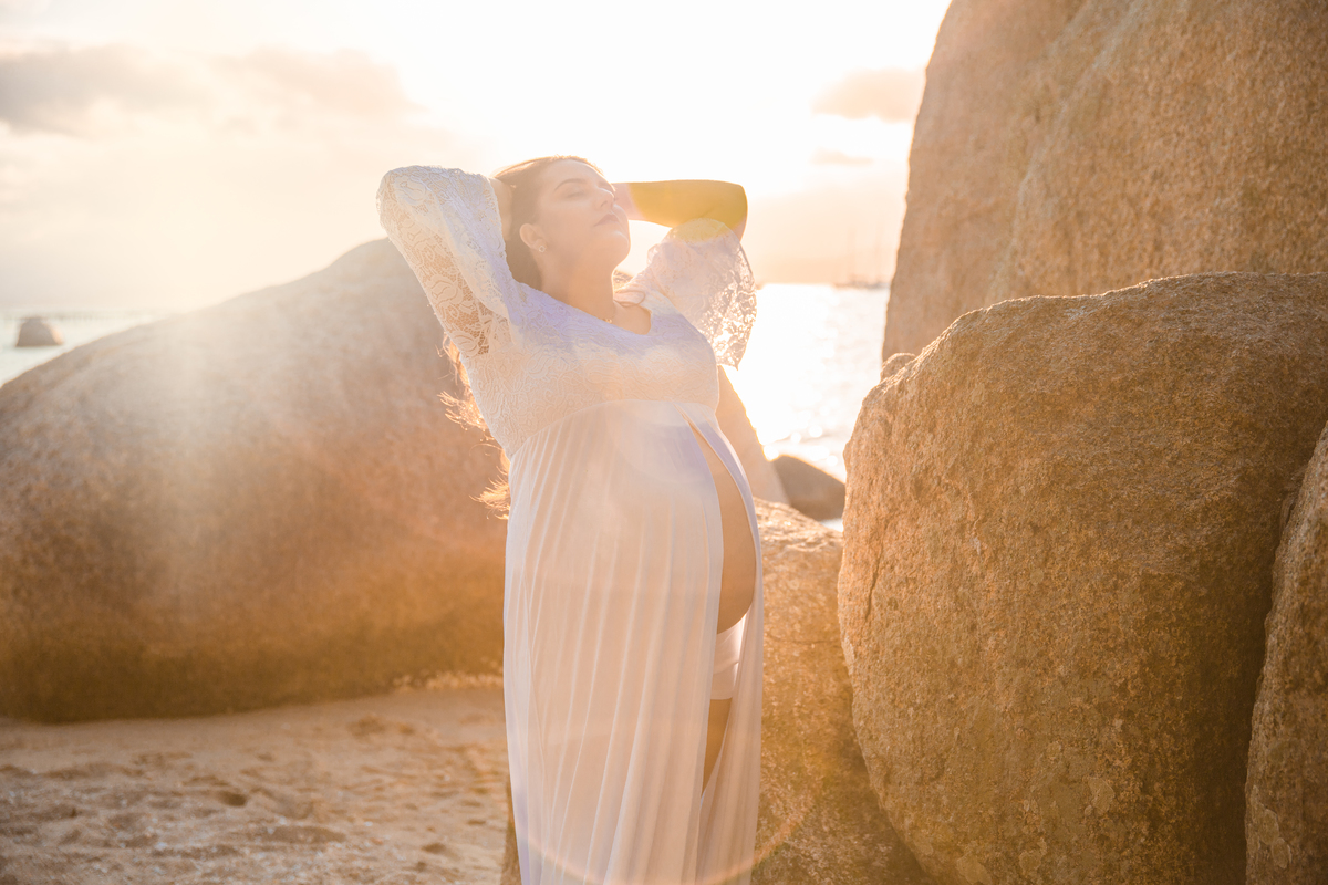 ensaio gestante na praia em Florianópolis 