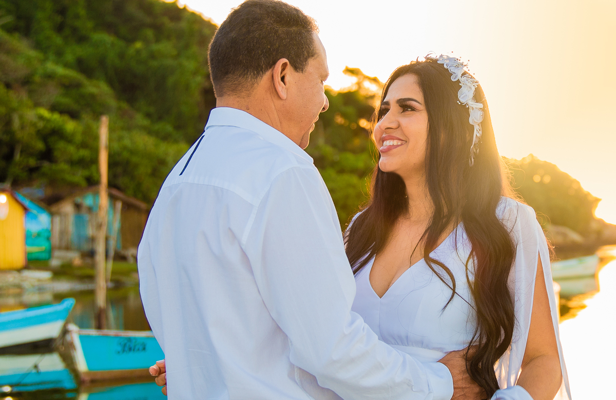 ensaio de casal na praia guarda do embaú
