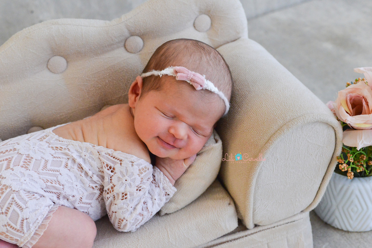 fotografia realizada no estúdio em Maringá,  sorrisinho