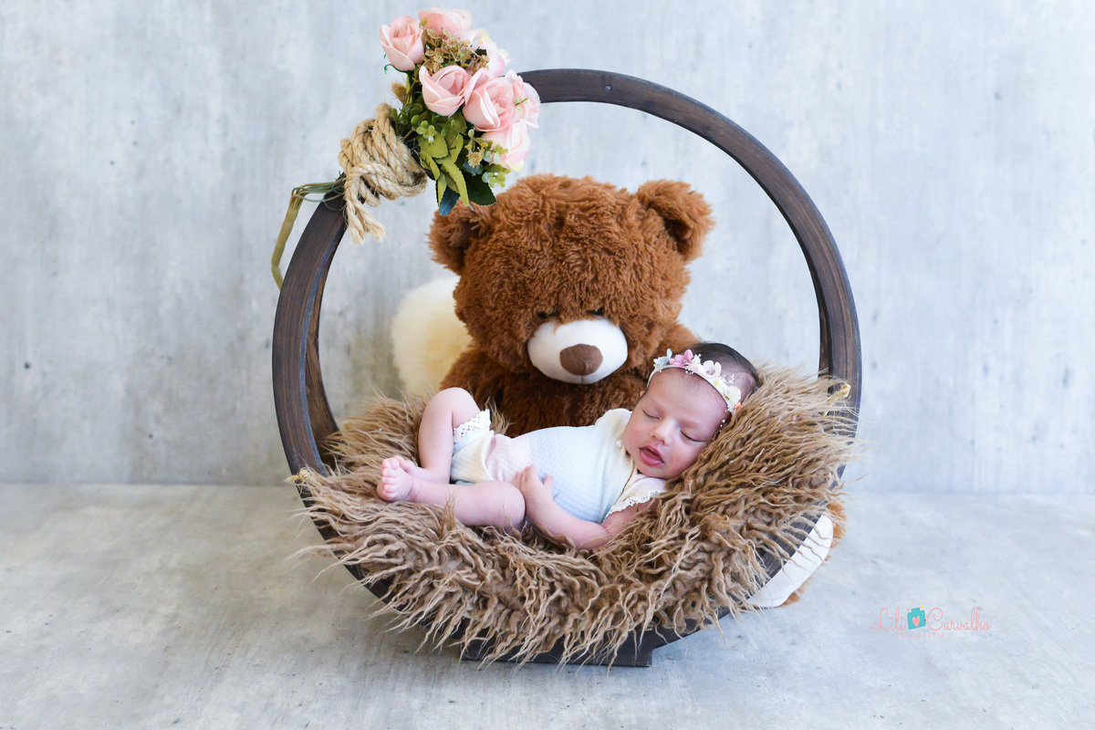 foto de newborn em estudio em Maringá