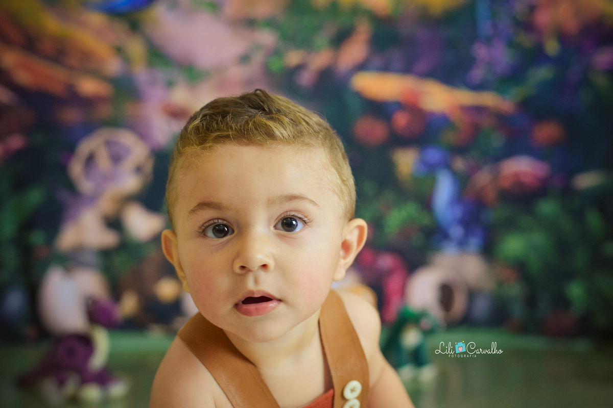 fotografia de menino em estudio em maringa, foto mensal  so rosto 