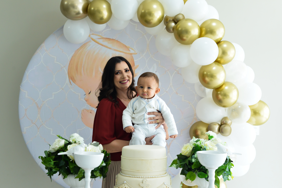 Fotografia de batizado realizada em Maringá  mamae 