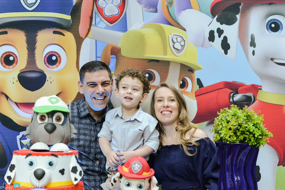 fotografia de aniversario infantil em Maringa familia no painel 