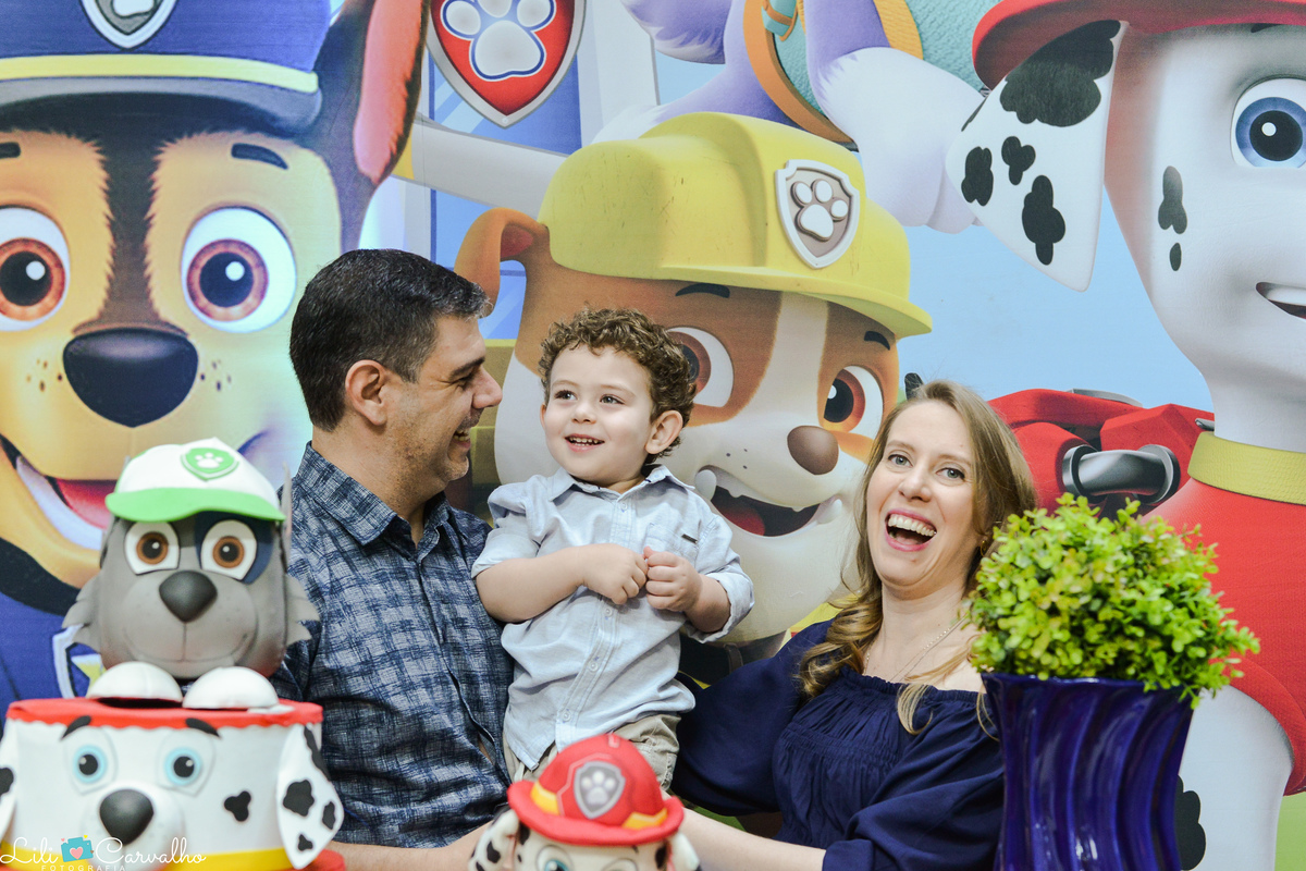 fotografia de aniversario infantil em Maringa sorrindo 
