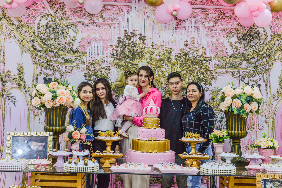 fotografia de aniversario infantil realizado na cidade de Maringá familia da aniversariante 