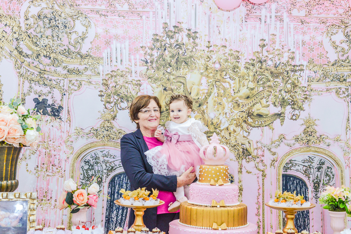fotografia de aniversario infantil realizado na cidade de Maringá avo