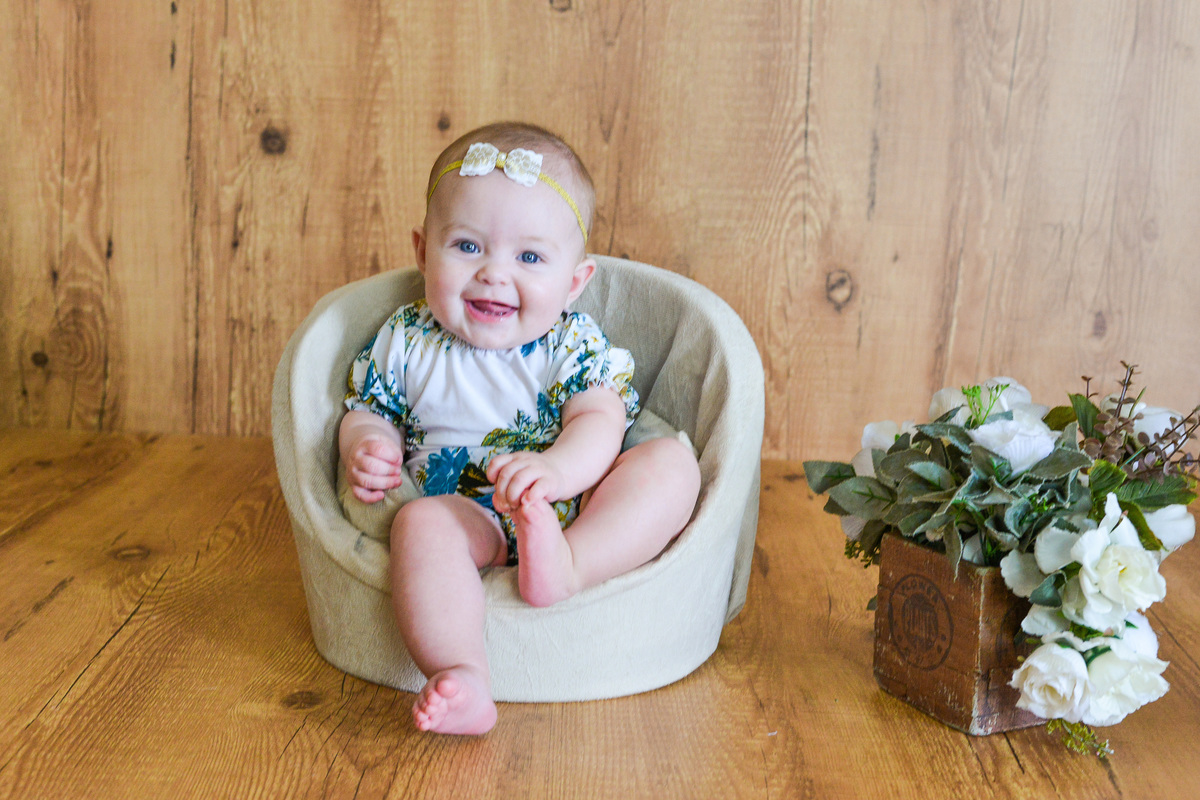 ensaio fotografico em estudio em Maringá, ensaio com bebê menina fofa