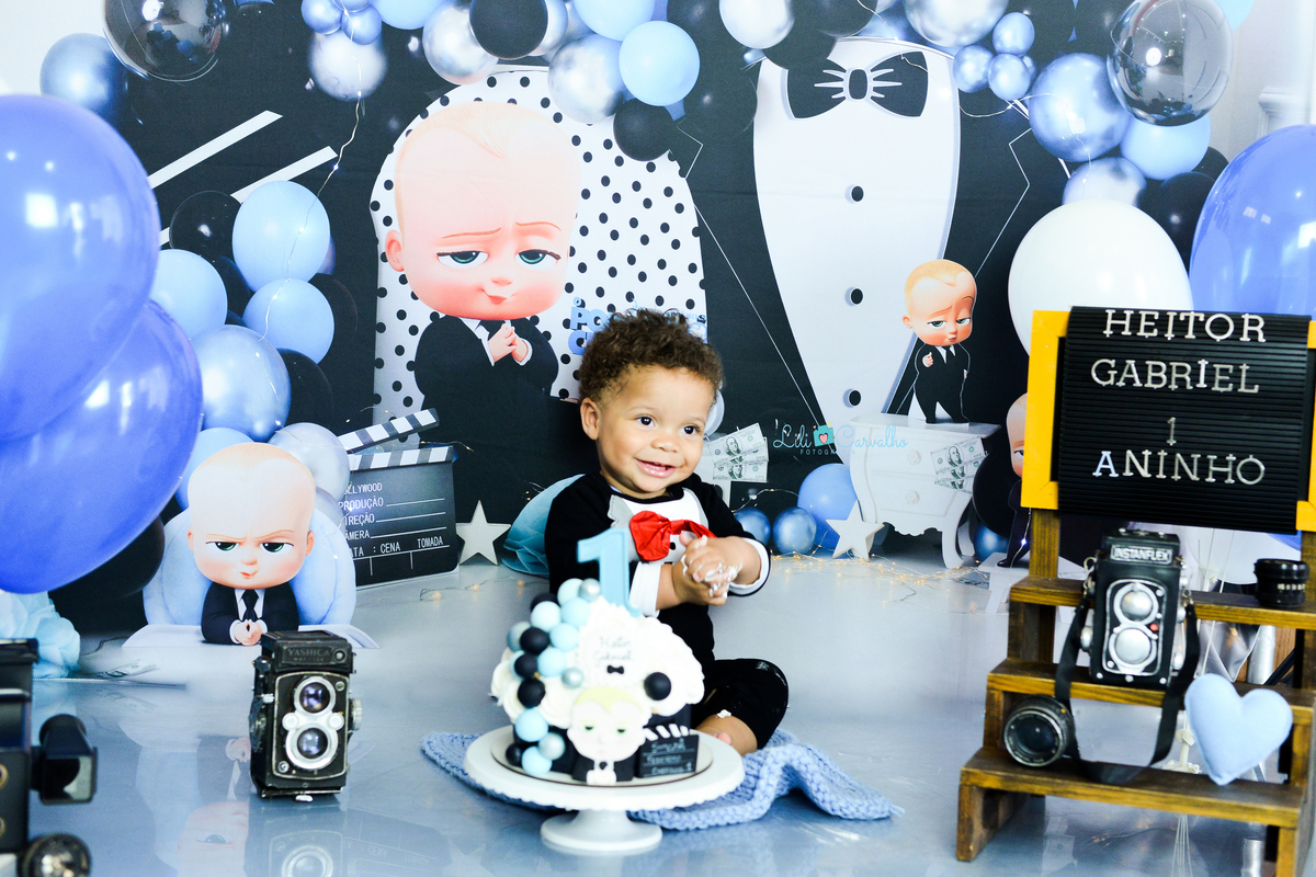 Ensaio fotografico de smash the cake em Maringá, poderoso chefinho