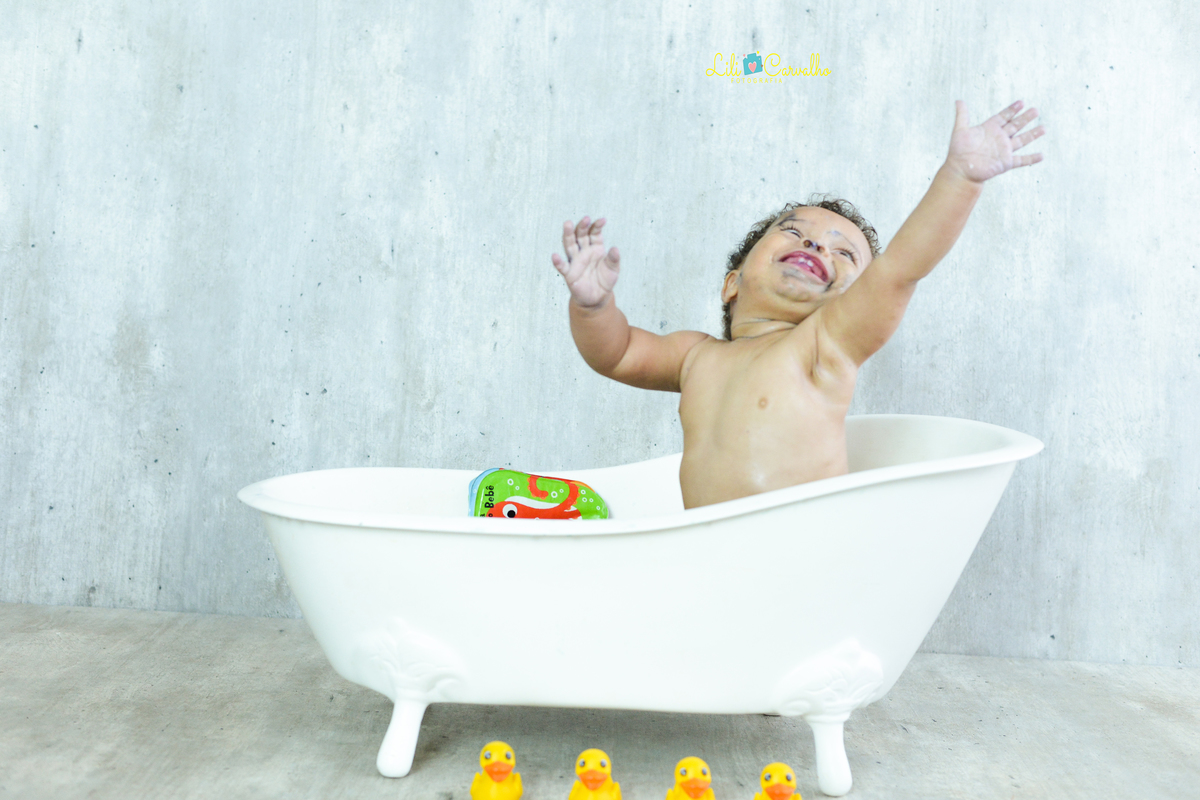 Ensaio fotografico de smash the cake em Maringá brinca