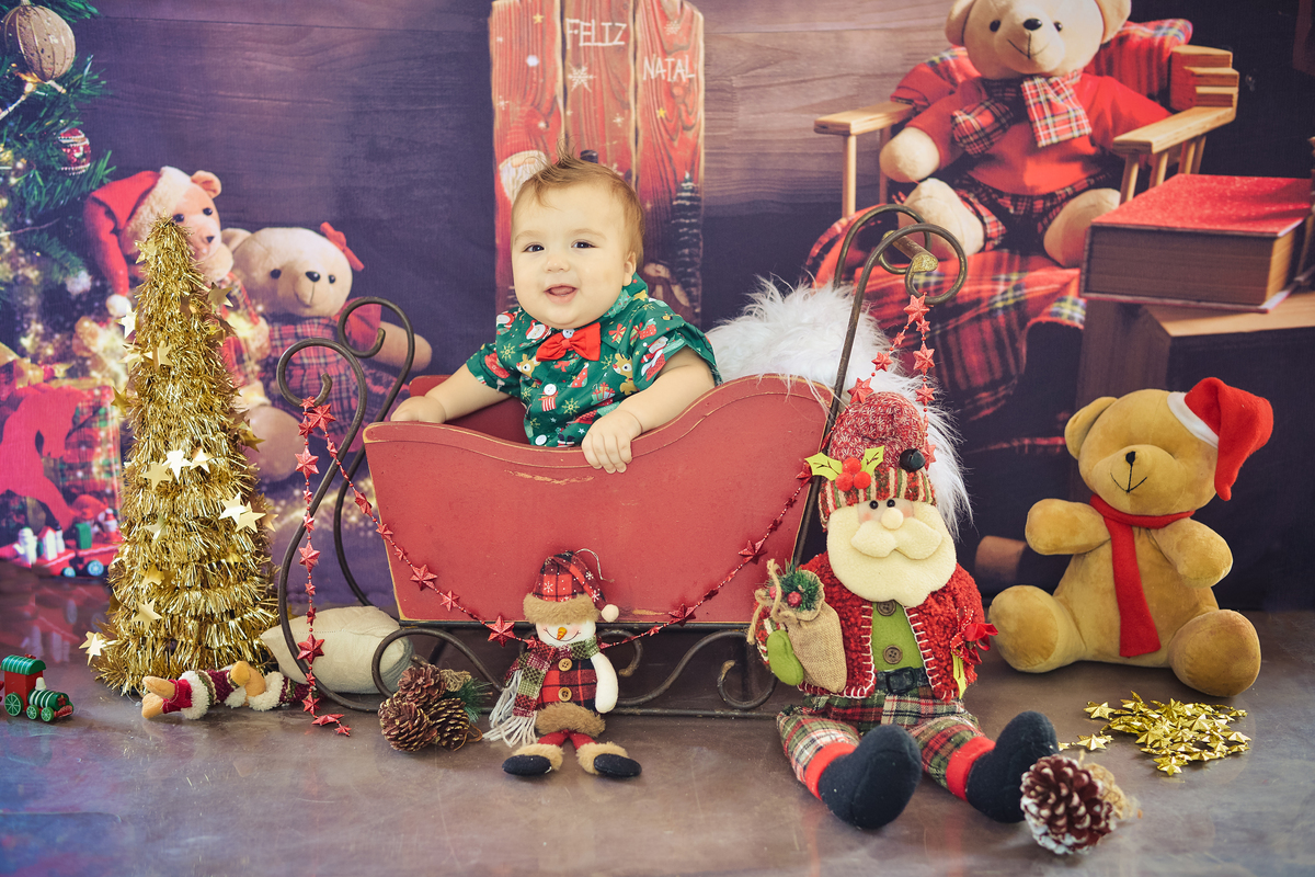 ensaio fotografico em estudio em Maringá treno vermelho