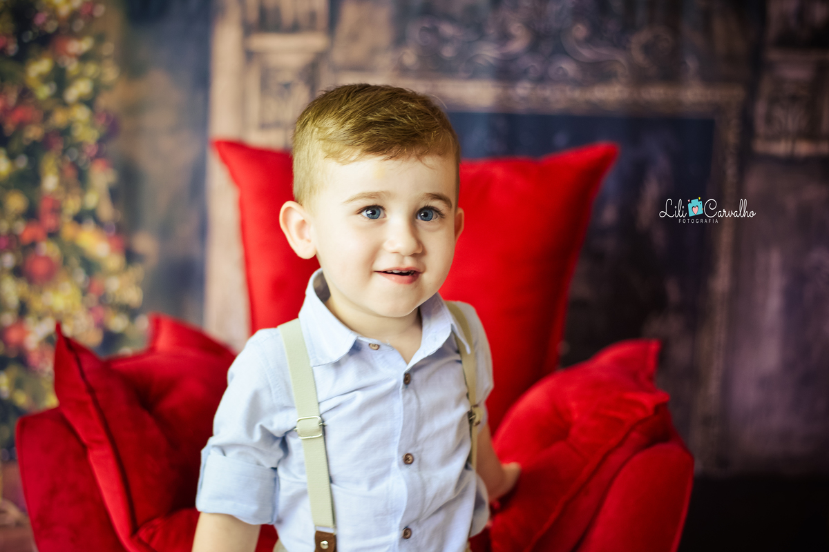 ensaio fotografico no estúdio em Maringá, olhando para lado