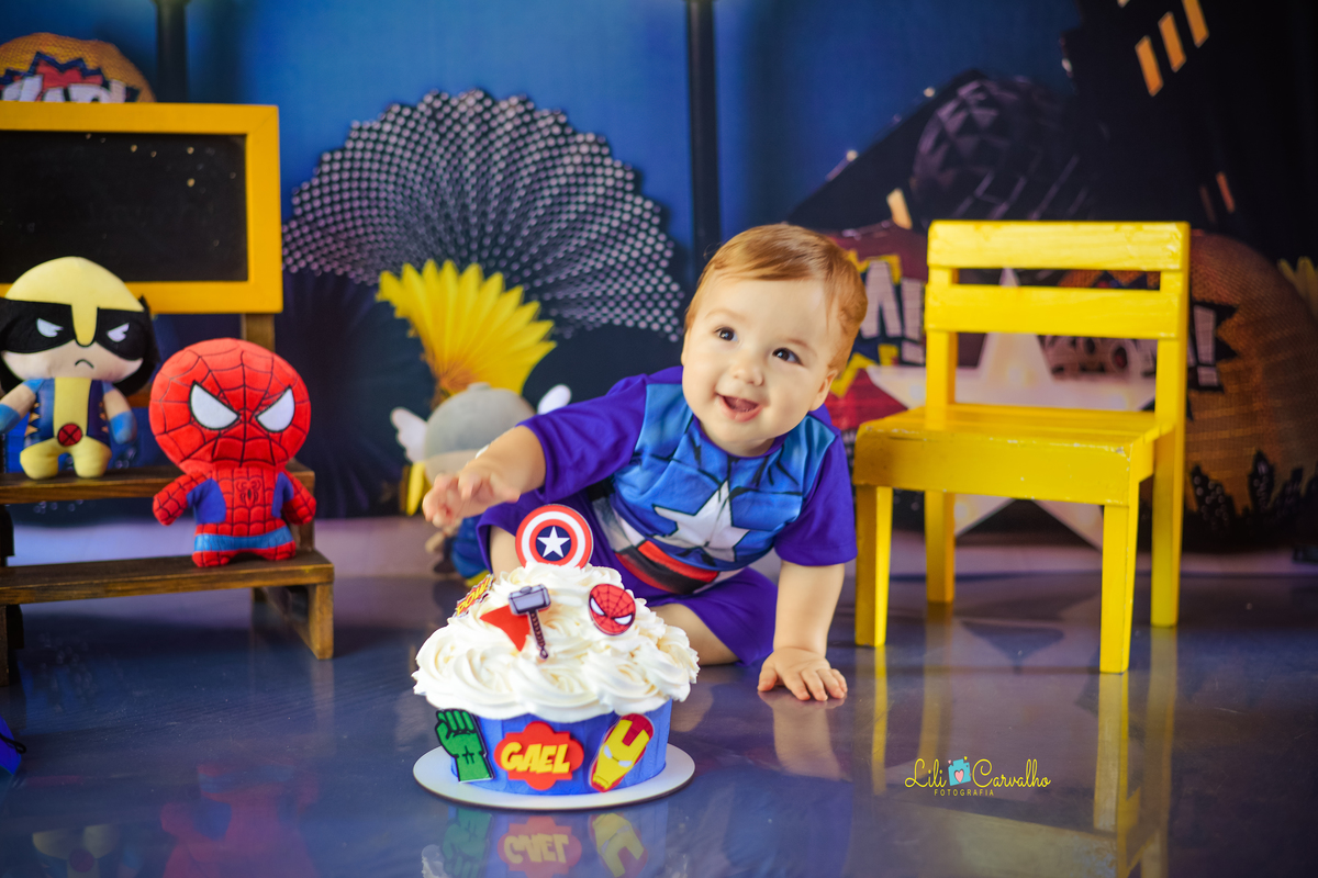 ensaio fotografico de menino, tema heroi lilicarvalho