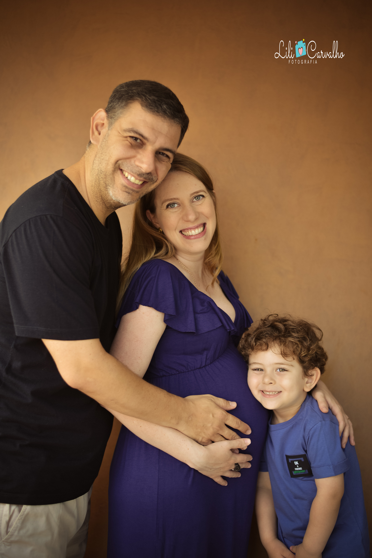 fotografia de gravida em estudio em maringa familia