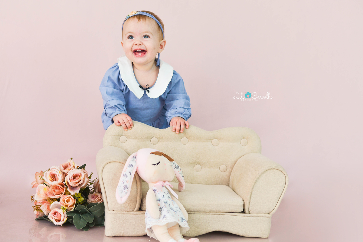 ensaio fotografico em Maringá,  em pe, sorrindo