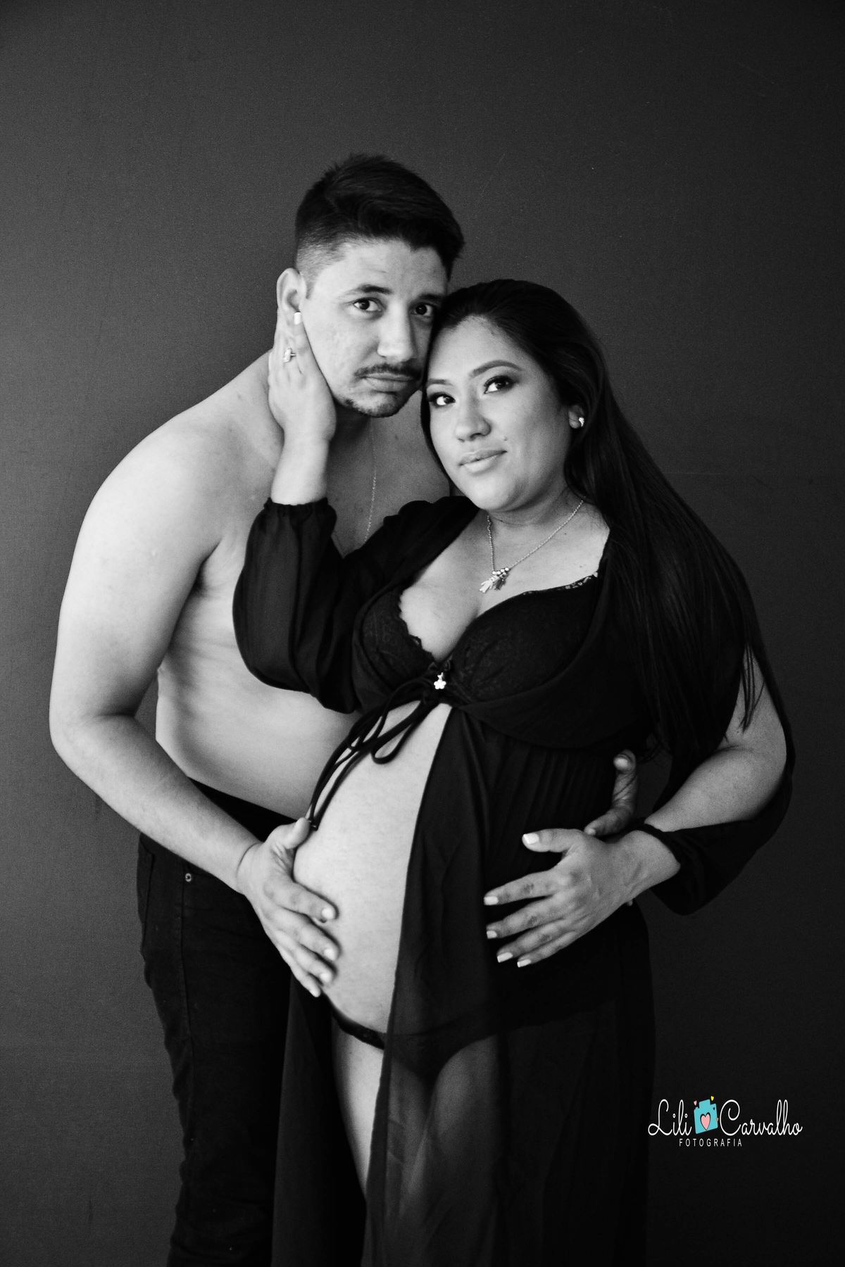 fotografia de gestante em Maringá de frente 