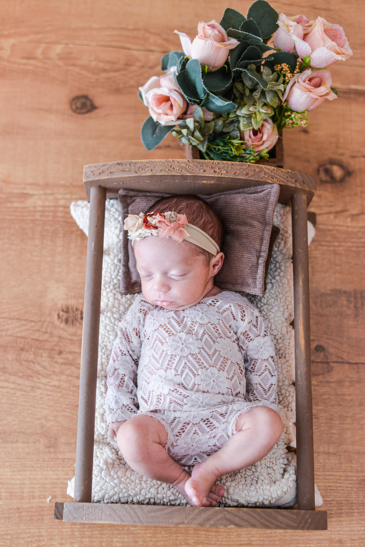 fotografia de bebe recem nascido em maringa, newborn  body de renda 