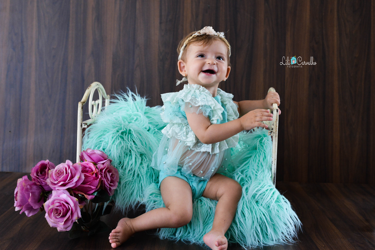 Fotografia de acompanhamento infantil realizada no estudio em Maringá animada 